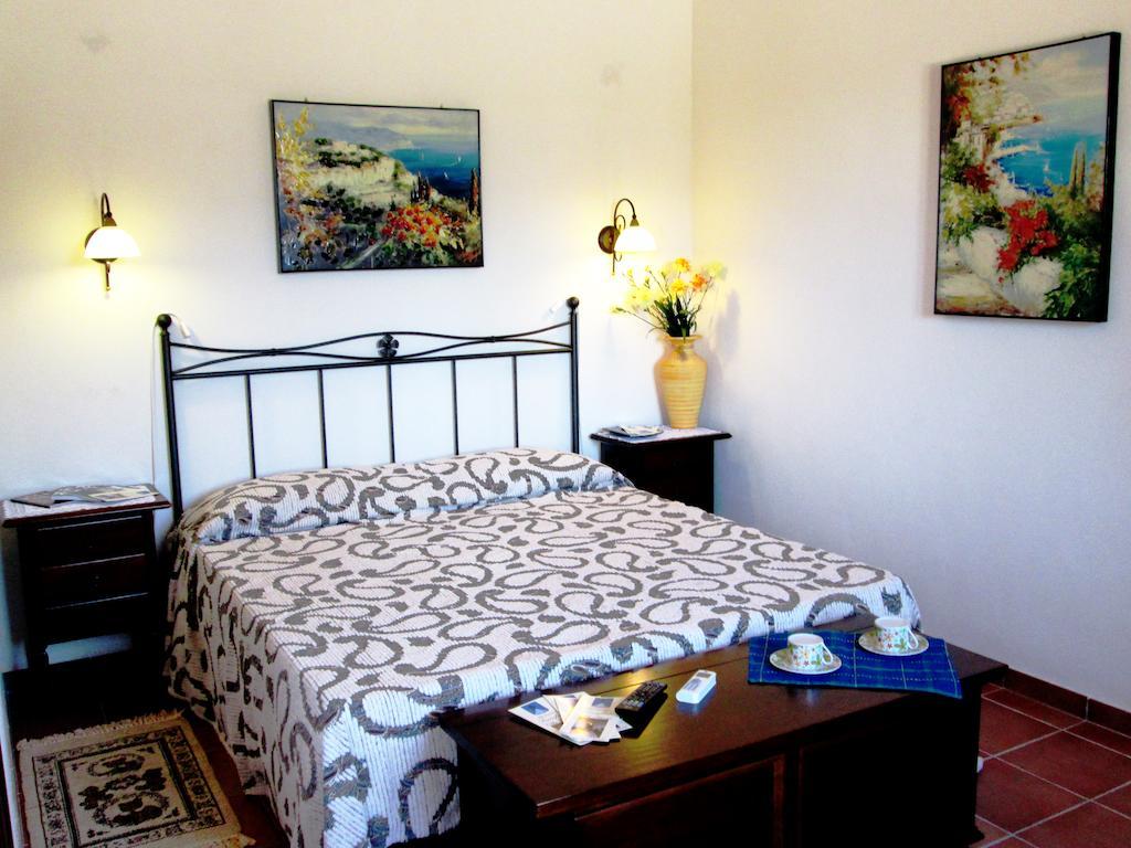Agriturismo Serrafiori Casa Serrafiori Стая снимка